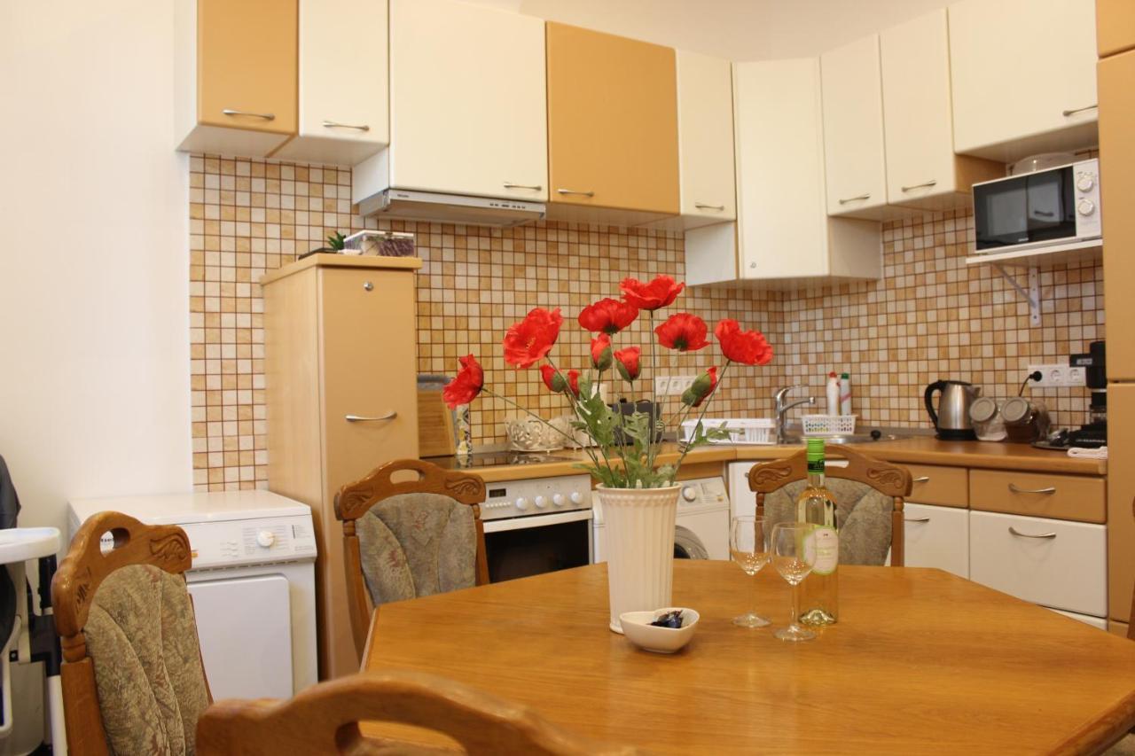 Vito Apartman Έγκερ Εξωτερικό φωτογραφία